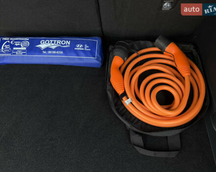 Серый Хендай Kona Electric, объемом двигателя 0 л и пробегом 36 тыс. км за 20700 $, фото 95 на Automoto.ua