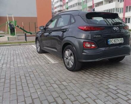 Серый Хендай Kona Electric, объемом двигателя 0 л и пробегом 80 тыс. км за 17300 $, фото 2 на Automoto.ua