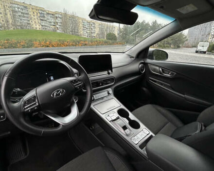 Сірий Хендай Kona Electric, об'ємом двигуна 0 л та пробігом 61 тис. км за 15780 $, фото 21 на Automoto.ua