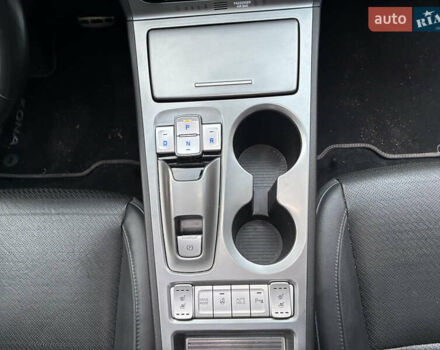 Серый Хендай Kona Electric, объемом двигателя 0 л и пробегом 117 тыс. км за 18800 $, фото 19 на Automoto.ua