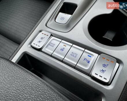 Сірий Хендай Kona Electric, об'ємом двигуна 0 л та пробігом 78 тис. км за 18900 $, фото 53 на Automoto.ua