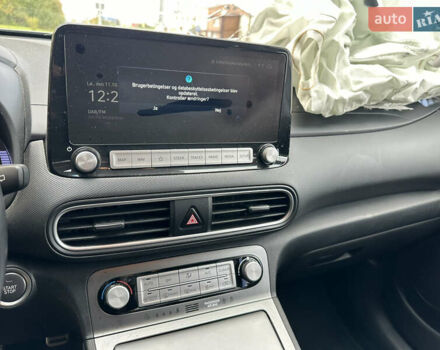 Серый Хендай Kona Electric, объемом двигателя 0 л и пробегом 69 тыс. км за 12600 $, фото 16 на Automoto.ua