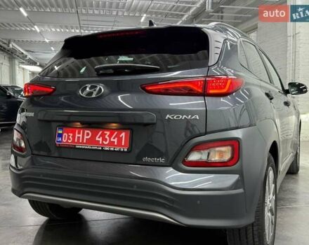 Сірий Хендай Kona Electric, об'ємом двигуна 0 л та пробігом 89 тис. км за 18340 $, фото 5 на Automoto.ua