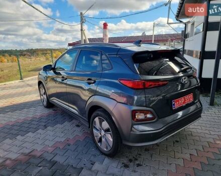Серый Хендай Kona Electric, объемом двигателя 0 л и пробегом 42 тыс. км за 16200 $, фото 16 на Automoto.ua
