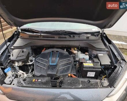 Серый Хендай Kona Electric, объемом двигателя 0 л и пробегом 121 тыс. км за 16000 $, фото 22 на Automoto.ua