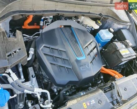 Серый Хендай Kona Electric, объемом двигателя 0 л и пробегом 135 тыс. км за 17100 $, фото 7 на Automoto.ua