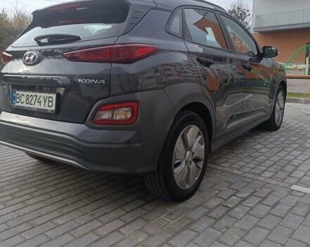 Серый Хендай Kona Electric, объемом двигателя 0 л и пробегом 80 тыс. км за 17300 $, фото 4 на Automoto.ua