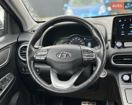 Серый Хендай Kona Electric, объемом двигателя 0 л и пробегом 167 тыс. км за 17700 $, фото 36 на Automoto.ua