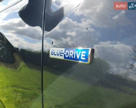 Серый Хендай Kona Electric, объемом двигателя 0 л и пробегом 135 тыс. км за 17100 $, фото 10 на Automoto.ua