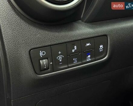 Сірий Хендай Kona Electric, об'ємом двигуна 0 л та пробігом 89 тис. км за 18340 $, фото 13 на Automoto.ua