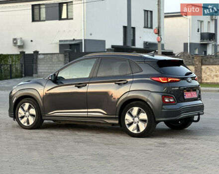 Серый Хендай Kona Electric, объемом двигателя 0 л и пробегом 159 тыс. км за 16900 $, фото 10 на Automoto.ua