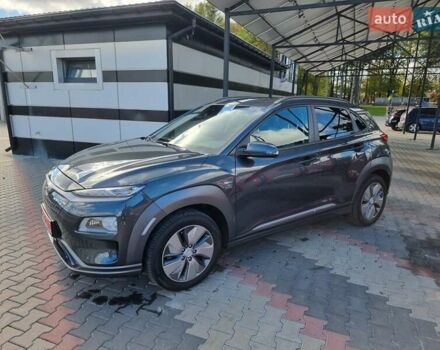 Серый Хендай Kona Electric, объемом двигателя 0 л и пробегом 42 тыс. км за 16200 $, фото 18 на Automoto.ua