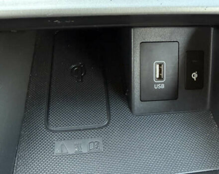 Серый Хендай Kona Electric, объемом двигателя 0 л и пробегом 69 тыс. км за 19300 $, фото 24 на Automoto.ua