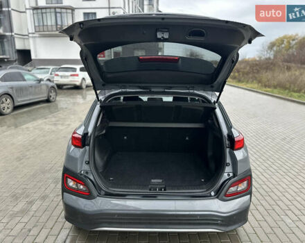 Серый Хендай Kona Electric, объемом двигателя 0 л и пробегом 158 тыс. км за 16300 $, фото 26 на Automoto.ua