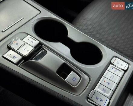 Сірий Хендай Kona Electric, об'ємом двигуна 0 л та пробігом 89 тис. км за 18340 $, фото 19 на Automoto.ua