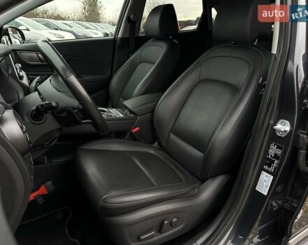 Сірий Хендай Kona Electric, об'ємом двигуна 0 л та пробігом 76 тис. км за 20500 $, фото 43 на Automoto.ua