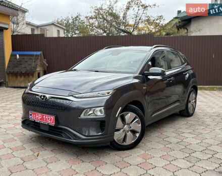 Серый Хендай Kona Electric, объемом двигателя 0 л и пробегом 106 тыс. км за 15999 $, фото 52 на Automoto.ua