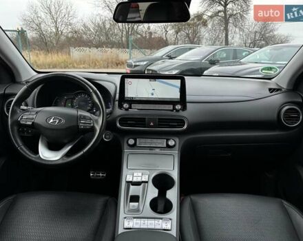 Сірий Хендай Kona Electric, об'ємом двигуна 0 л та пробігом 76 тис. км за 20500 $, фото 42 на Automoto.ua