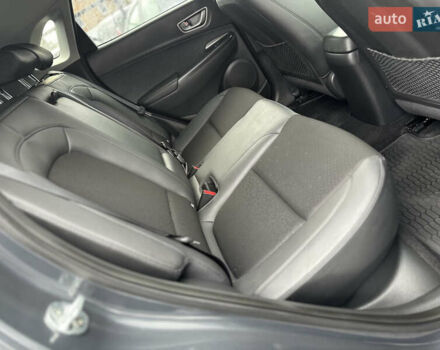 Серый Хендай Kona Electric, объемом двигателя 0 л и пробегом 167 тыс. км за 17700 $, фото 45 на Automoto.ua