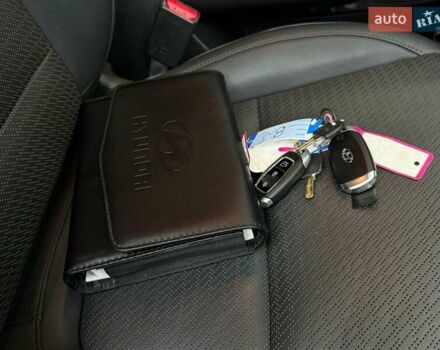 Сірий Хендай Kona Electric, об'ємом двигуна 0 л та пробігом 71 тис. км за 18465 $, фото 15 на Automoto.ua