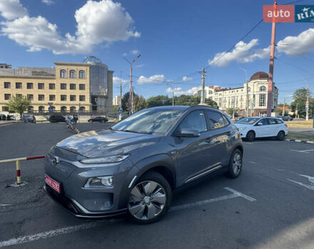 Серый Хендай Kona Electric, объемом двигателя 0 л и пробегом 135 тыс. км за 18999 $, фото 5 на Automoto.ua