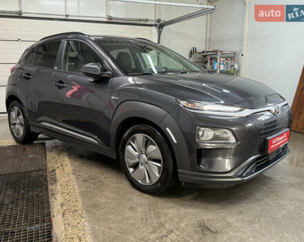 Серый Хендай Kona Electric, объемом двигателя 0 л и пробегом 36 тыс. км за 20700 $, фото 23 на Automoto.ua