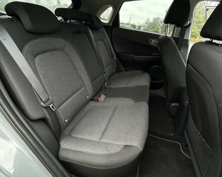 Сірий Хендай Kona Electric, об'ємом двигуна 0 л та пробігом 61 тис. км за 15780 $, фото 29 на Automoto.ua