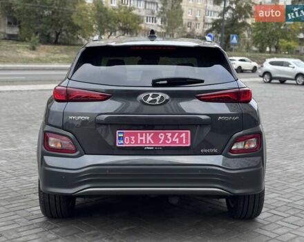 Сірий Хендай Kona Electric, об'ємом двигуна 0 л та пробігом 88 тис. км за 18700 $, фото 6 на Automoto.ua