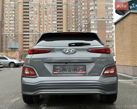 Серый Хендай Kona Electric, объемом двигателя 0 л и пробегом 78 тыс. км за 19500 $, фото 12 на Automoto.ua