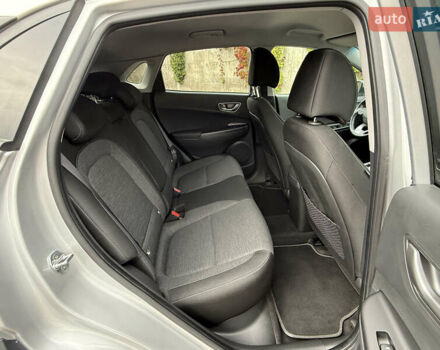 Серый Хендай Kona Electric, объемом двигателя 0 л и пробегом 26 тыс. км за 18850 $, фото 46 на Automoto.ua