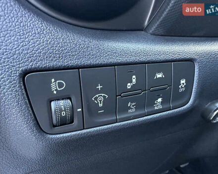 Серый Хендай Kona Electric, объемом двигателя 0 л и пробегом 109 тыс. км за 18450 $, фото 30 на Automoto.ua