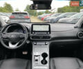 Серый Хендай Kona Electric, объемом двигателя 0 л и пробегом 69 тыс. км за 20400 $, фото 2 на Automoto.ua