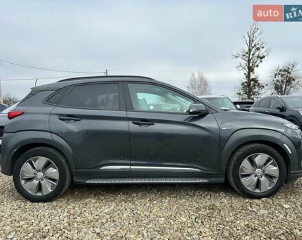 Сірий Хендай Kona Electric, об'ємом двигуна 0 л та пробігом 76 тис. км за 20500 $, фото 30 на Automoto.ua
