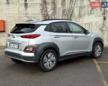 Серый Хендай Kona Electric, объемом двигателя 0 л и пробегом 26 тыс. км за 18850 $, фото 14 на Automoto.ua
