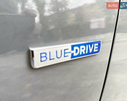 Серый Хендай Kona Electric, объемом двигателя 0 л и пробегом 135 тыс. км за 18999 $, фото 13 на Automoto.ua