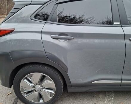 Серый Хендай Kona Electric, объемом двигателя 0 л и пробегом 87 тыс. км за 15200 $, фото 36 на Automoto.ua
