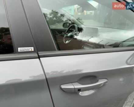 Серый Хендай Kona Electric, объемом двигателя 0 л и пробегом 40 тыс. км за 16900 $, фото 19 на Automoto.ua