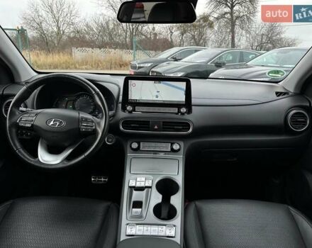 Сірий Хендай Kona Electric, об'ємом двигуна 0 л та пробігом 76 тис. км за 20500 $, фото 77 на Automoto.ua