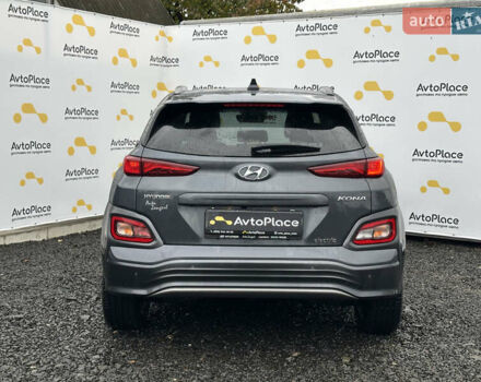 Серый Хендай Kona Electric, объемом двигателя 0 л и пробегом 167 тыс. км за 17700 $, фото 81 на Automoto.ua