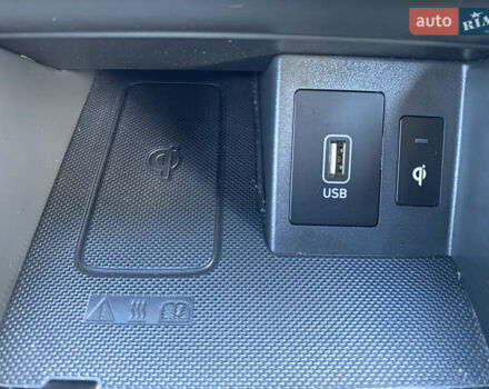 Серый Хендай Kona Electric, объемом двигателя 0 л и пробегом 69 тыс. км за 20400 $, фото 68 на Automoto.ua