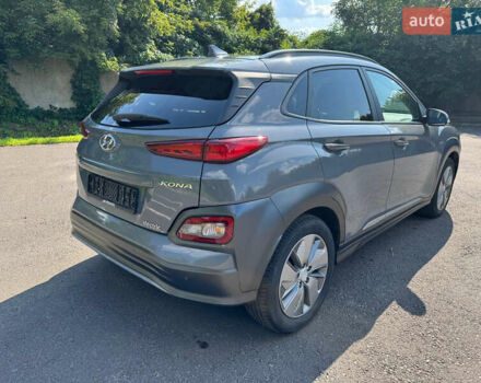 Серый Хендай Kona Electric, объемом двигателя 0 л и пробегом 44 тыс. км за 13400 $, фото 4 на Automoto.ua