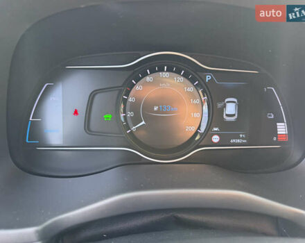 Серый Хендай Kona Electric, объемом двигателя 0 л и пробегом 69 тыс. км за 19300 $, фото 22 на Automoto.ua