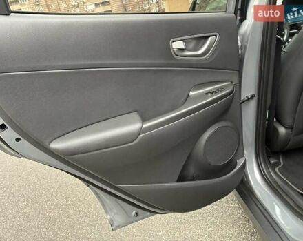 Серый Хендай Kona Electric, объемом двигателя 0 л и пробегом 78 тыс. км за 19500 $, фото 54 на Automoto.ua