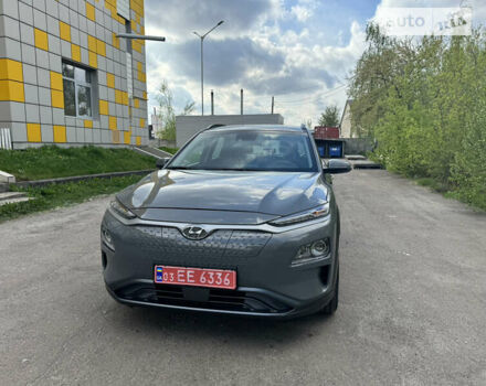 Серый Хендай Kona Electric, объемом двигателя 0 л и пробегом 38 тыс. км за 16799 $, фото 3 на Automoto.ua