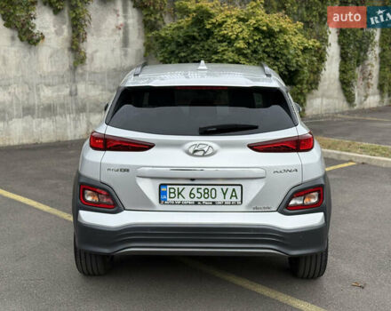 Серый Хендай Kona Electric, объемом двигателя 0 л и пробегом 26 тыс. км за 18850 $, фото 26 на Automoto.ua