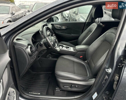 Серый Хендай Kona Electric, объемом двигателя 0 л и пробегом 167 тыс. км за 17700 $, фото 23 на Automoto.ua