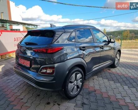 Серый Хендай Kona Electric, объемом двигателя 0 л и пробегом 42 тыс. км за 16200 $, фото 6 на Automoto.ua