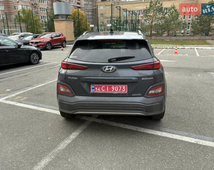 Серый Хендай Kona Electric, объемом двигателя 0 л и пробегом 117 тыс. км за 18800 $, фото 6 на Automoto.ua