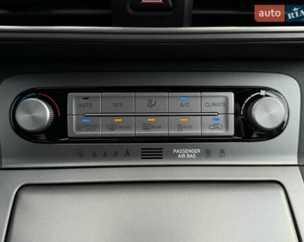 Серый Хендай Kona Electric, объемом двигателя 0 л и пробегом 36 тыс. км за 20700 $, фото 70 на Automoto.ua