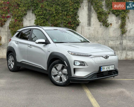 Серый Хендай Kona Electric, объемом двигателя 0 л и пробегом 26 тыс. км за 18850 $, фото 10 на Automoto.ua